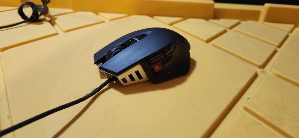 Corsair M65 Elite Gaming Mouse
