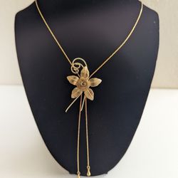 Vintage Gold Toned Adjustable Slide Filigree Flower Pendant 30" Necklace