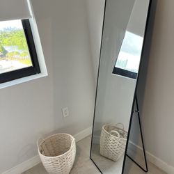 Mirror 