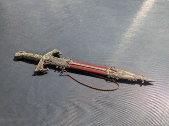 Decorative dagger
