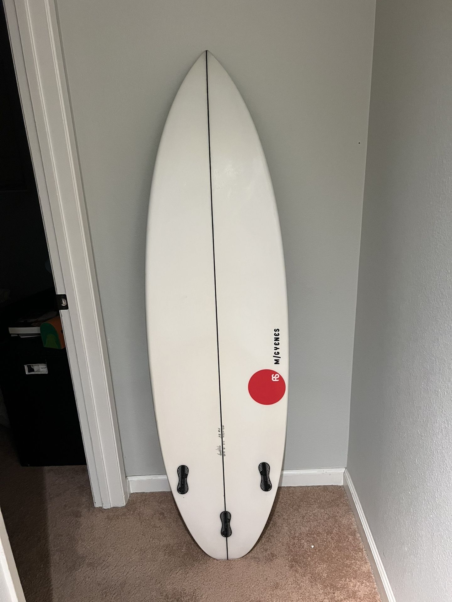 5’8 RS Surfboard (shaped By Maurice gyenes)