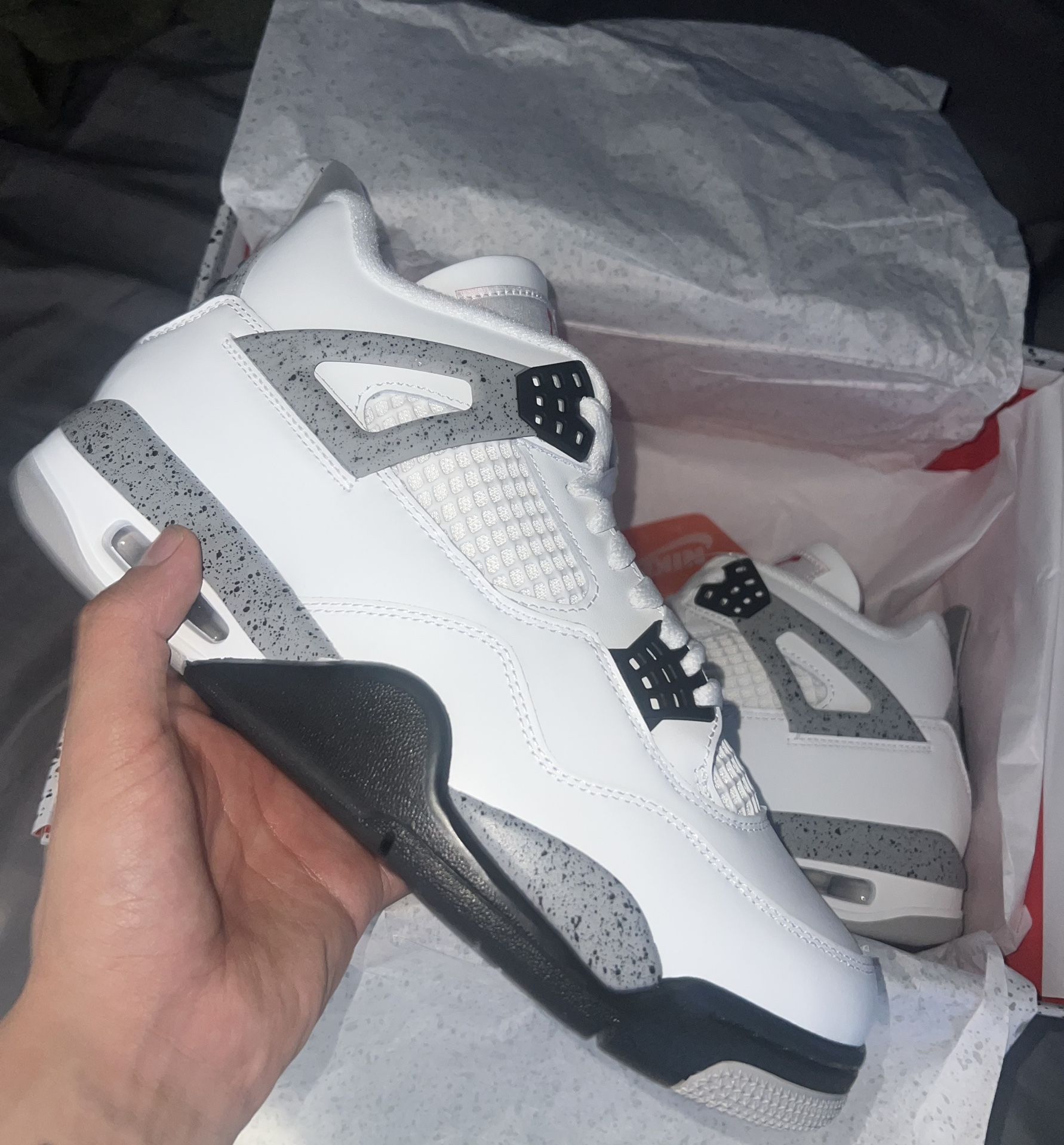 Jordan’s 4 White Cement Brand New ✨