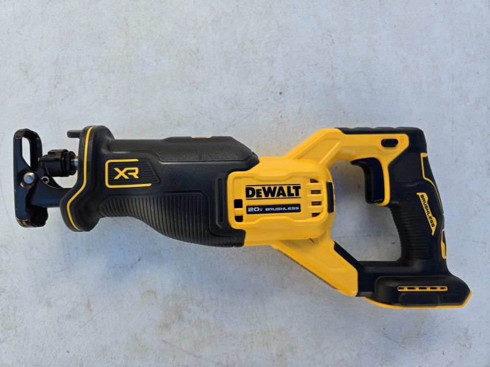DEWALT 20V MAX Cordless Brushless Reciprocating Saw (Tool Only)