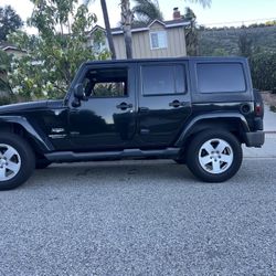 2012 Jeep Wrangler Sahara 