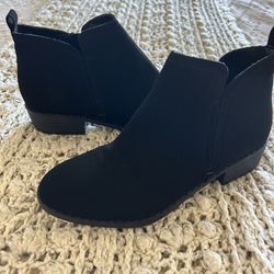Women’s Ankle Boots Size 7.5
