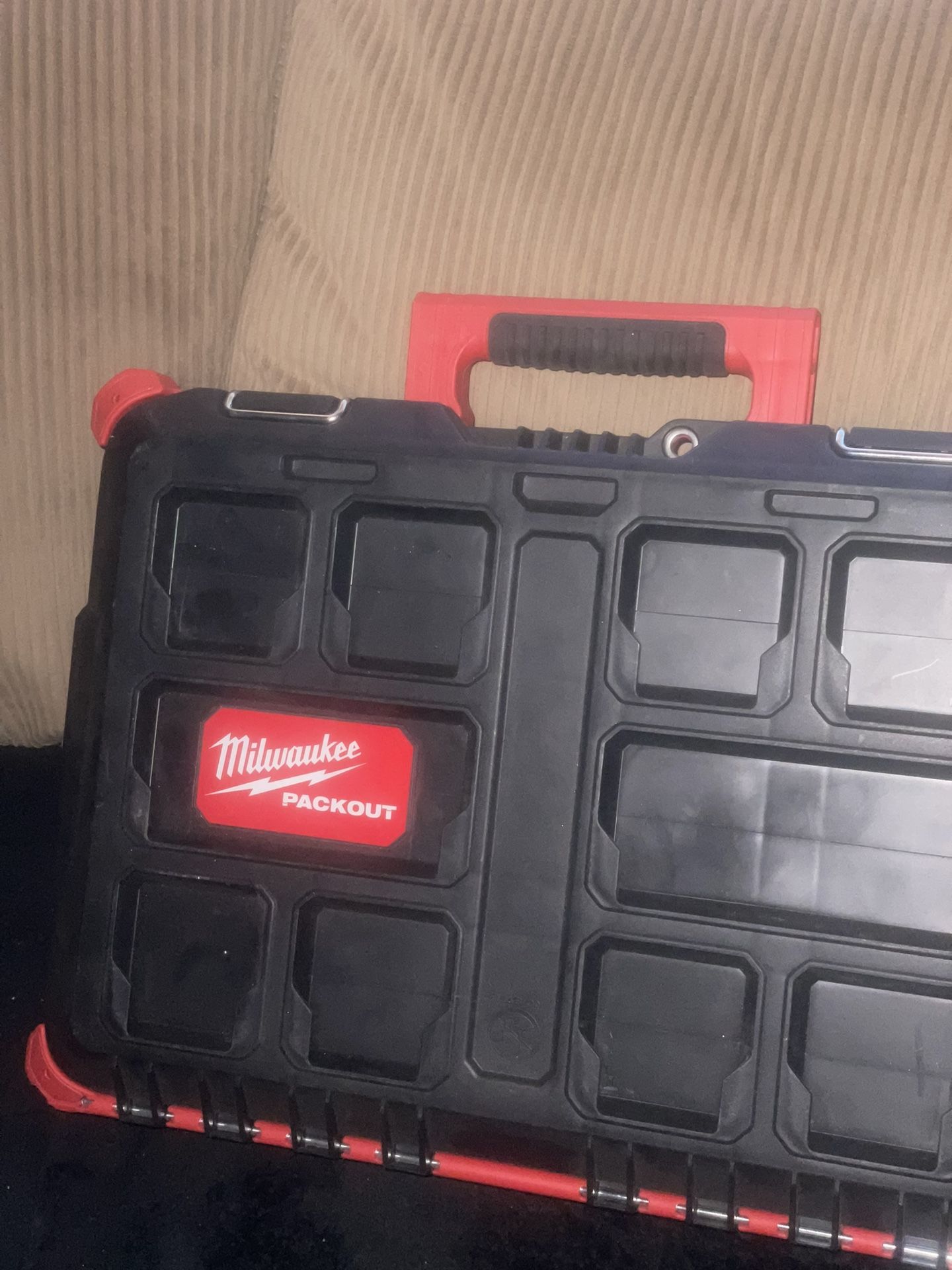 Milwaukee Pack out $75 New. Nuevo