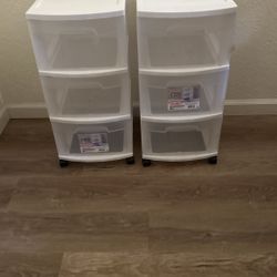 Storage containers
