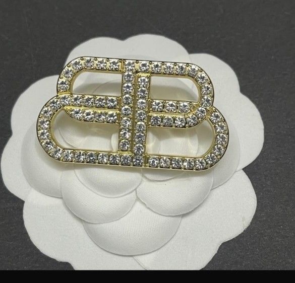 Fashion Brooch