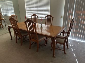Oak Dining Table with 6 Chairs