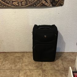 Large Luggage Medium, And Small Different Prices