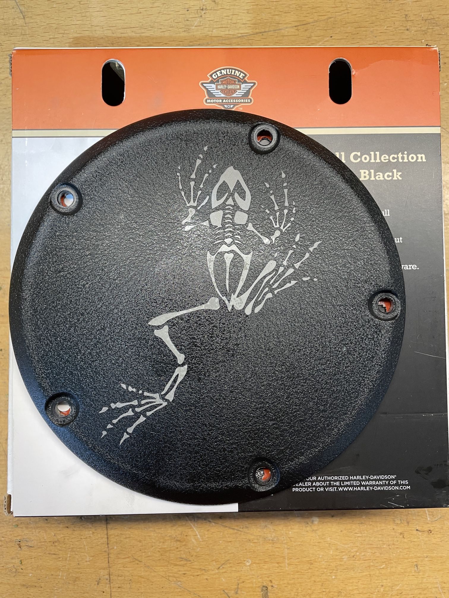 Harley Davidson ‘Bone Frog’ derby cover
