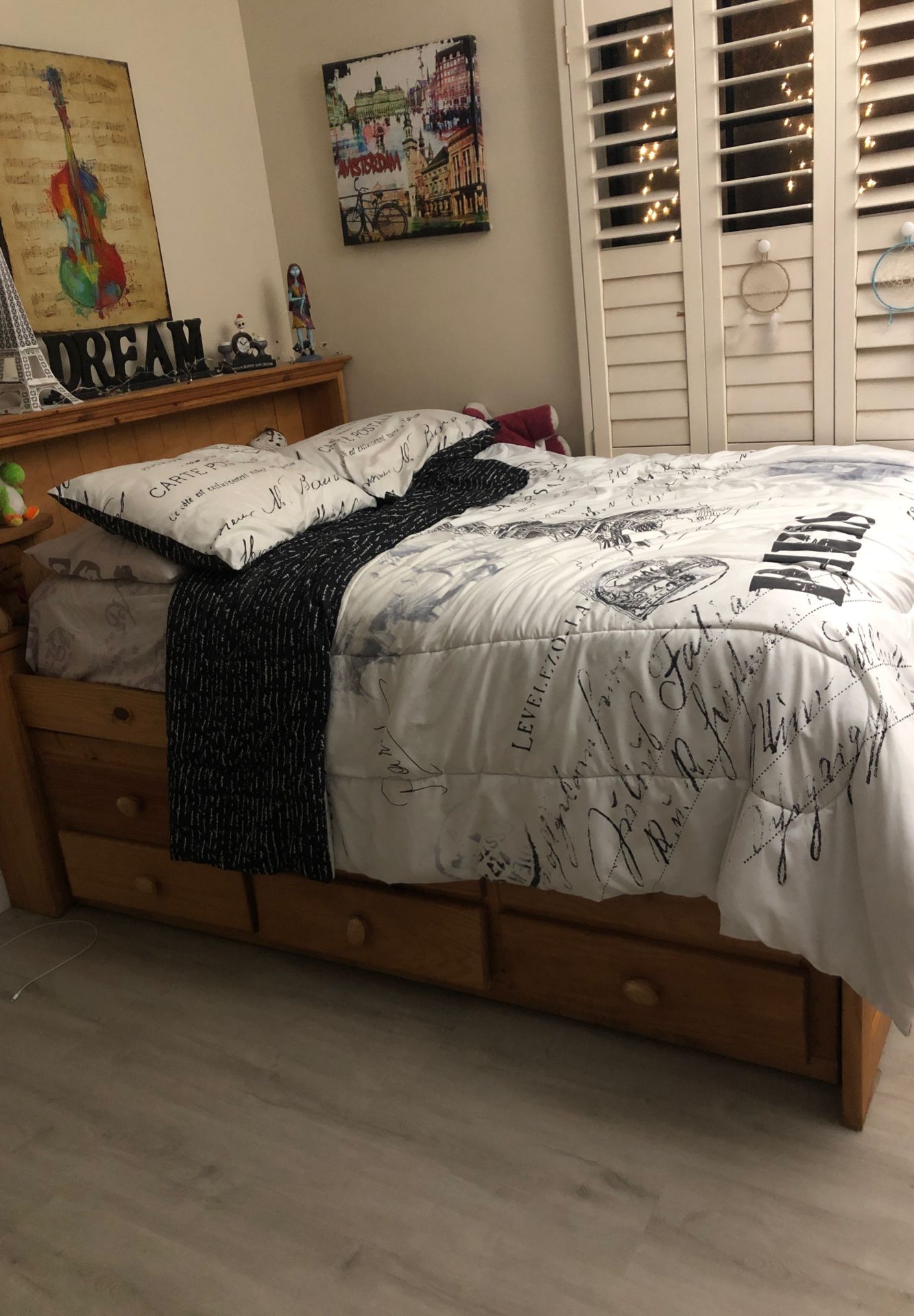 Wooden bed set for sale