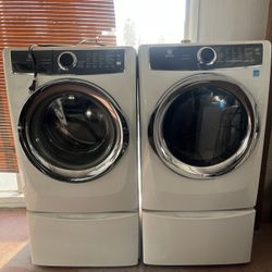 Electrolux Washer And Electric Dryer W/pedestal Used 