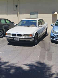 2000 BMW 740iL