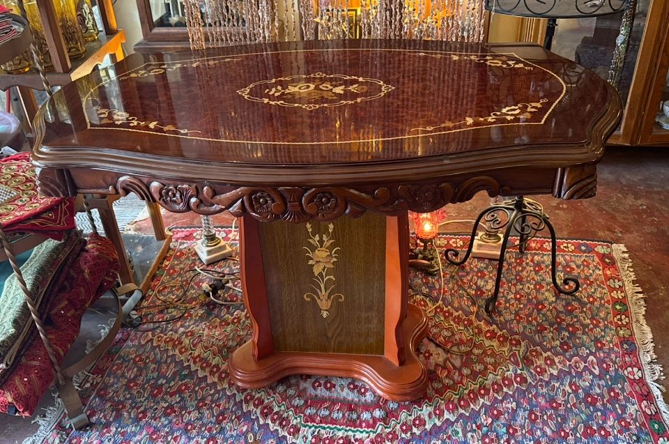 Beautiful Italian Inlaid Entryway / Console Table / Sideboard - 48x28x31 