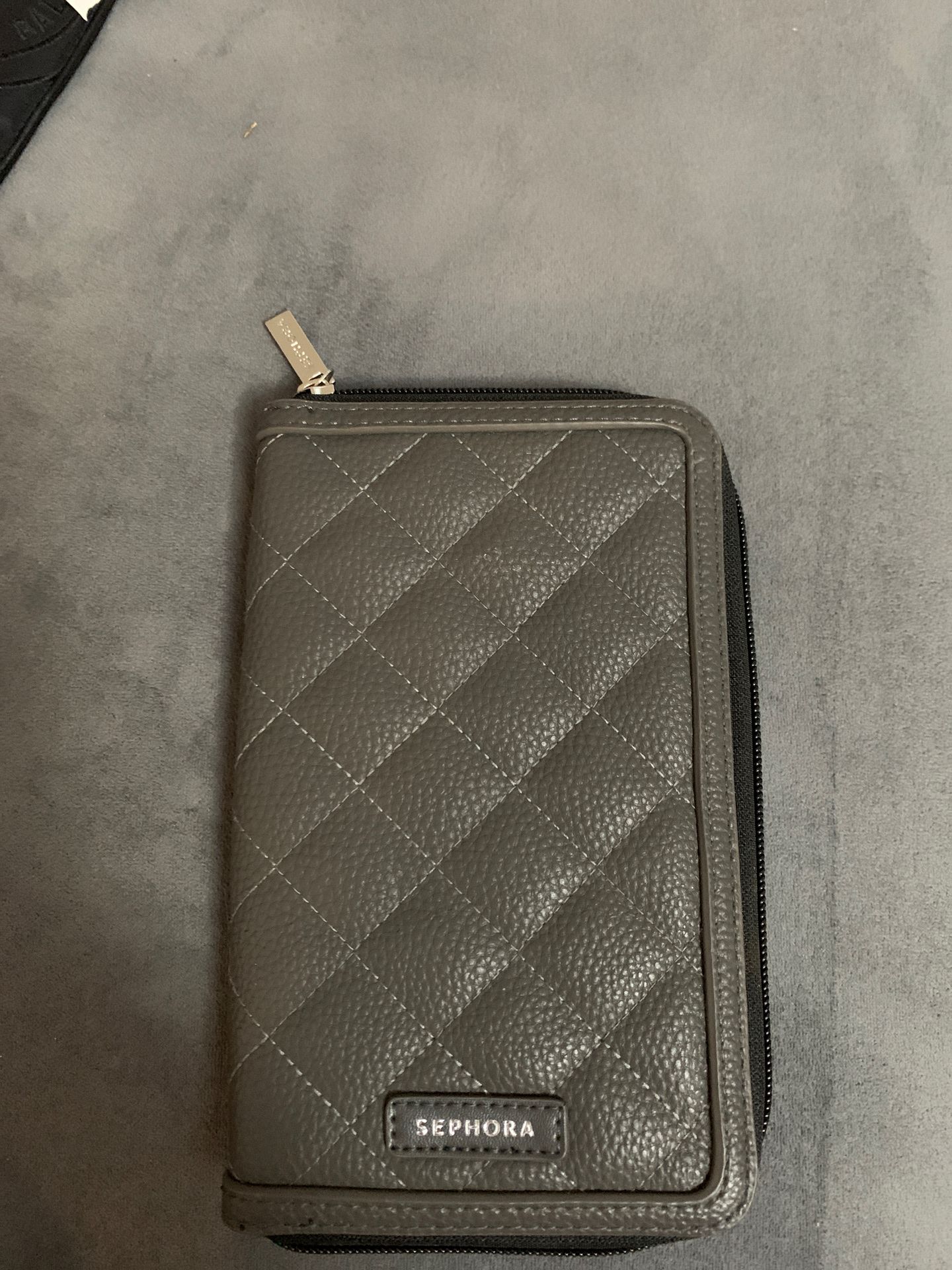 Small Sephora makeup brushes holder