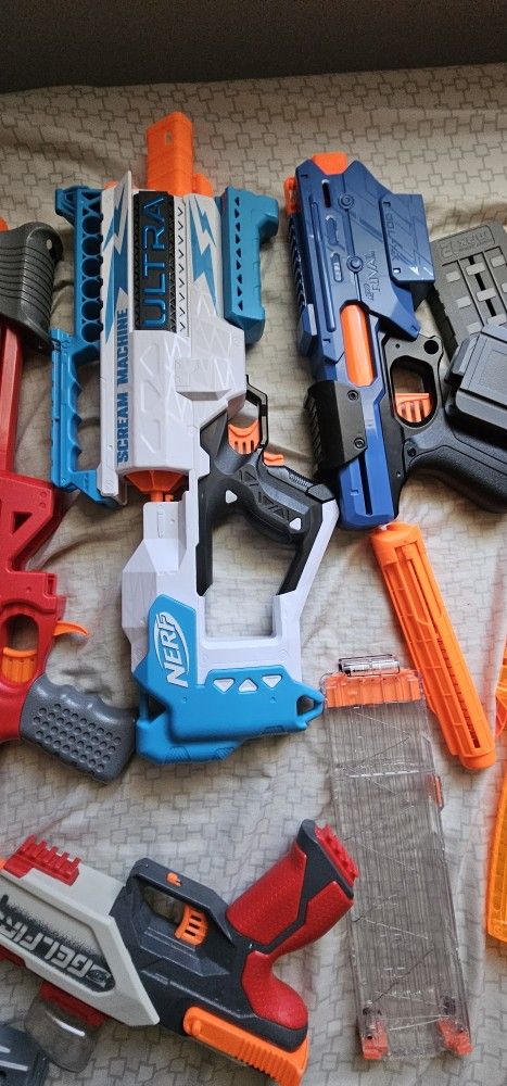 NERF GUNS