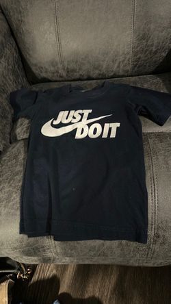 Nike size 4 boys blue t shirt