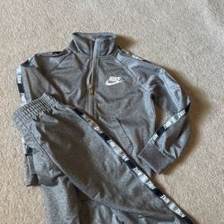Nike Toddler 2pc suit