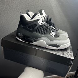 Jordan 4 Retro “Fear”