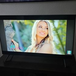 Samsung Crystal UHD TU7000 50 INCH