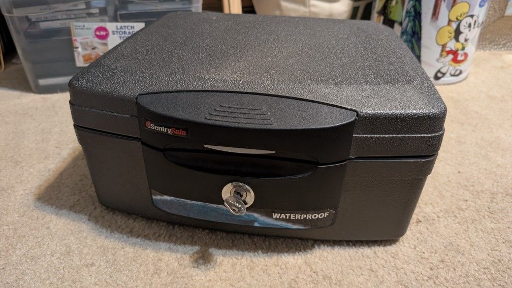Waterproof/Fireproof Safe With 1 Key