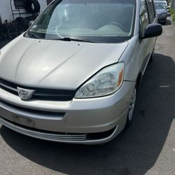 2004 Toyota Sienna