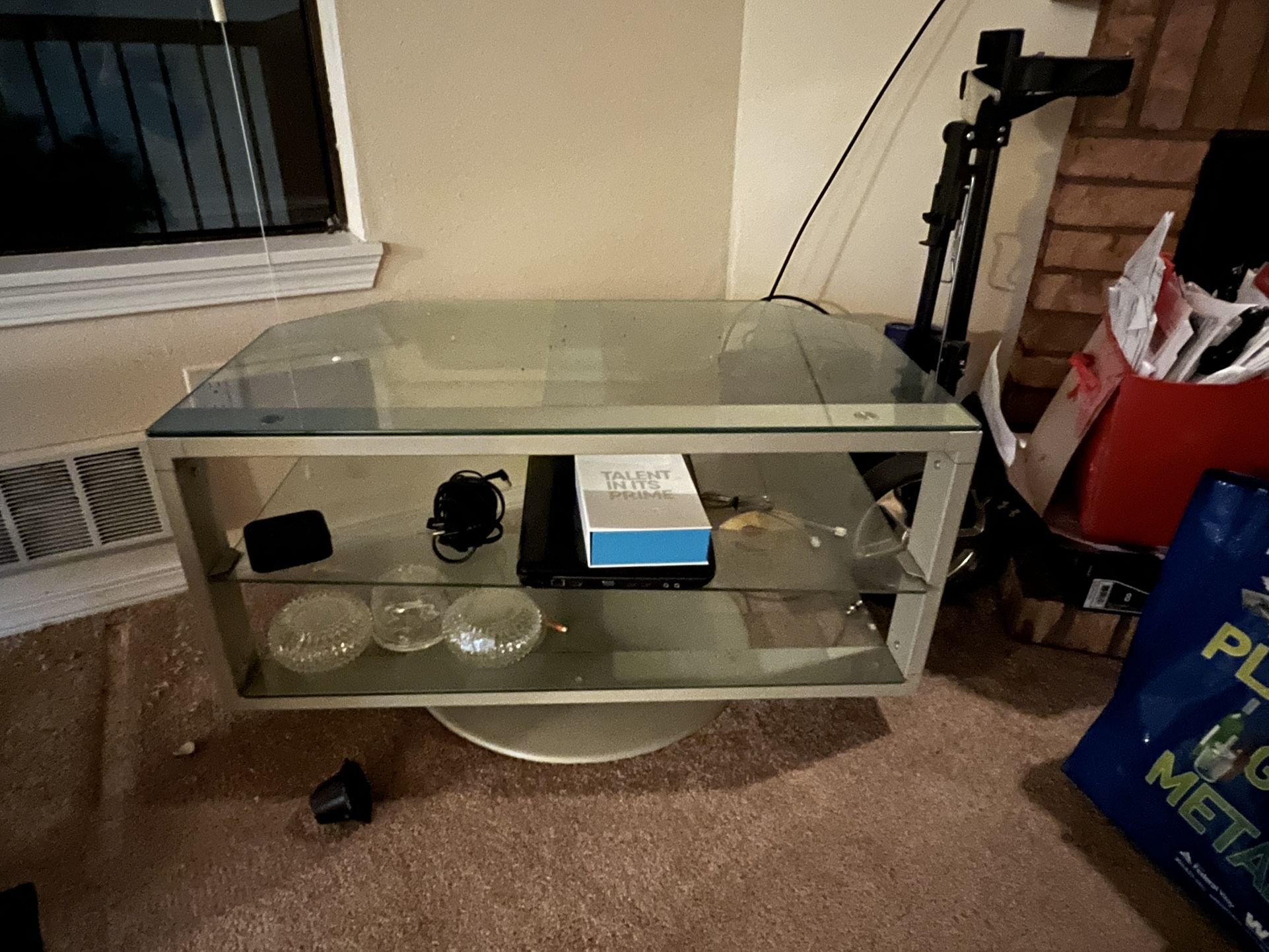 Turn Able Tv Stand 