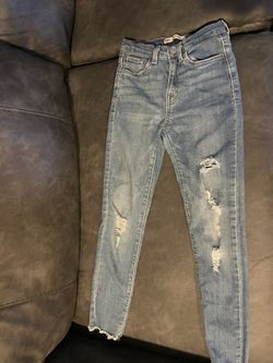 Girls Distressed Levi’s Size8