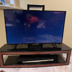 Entertainment Stand With Mount
