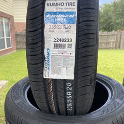 SET OF 4 NEW TIRES 235/55/20 KUMHO TIRES $650 CASH OBO 