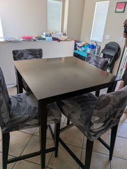 Dining table set