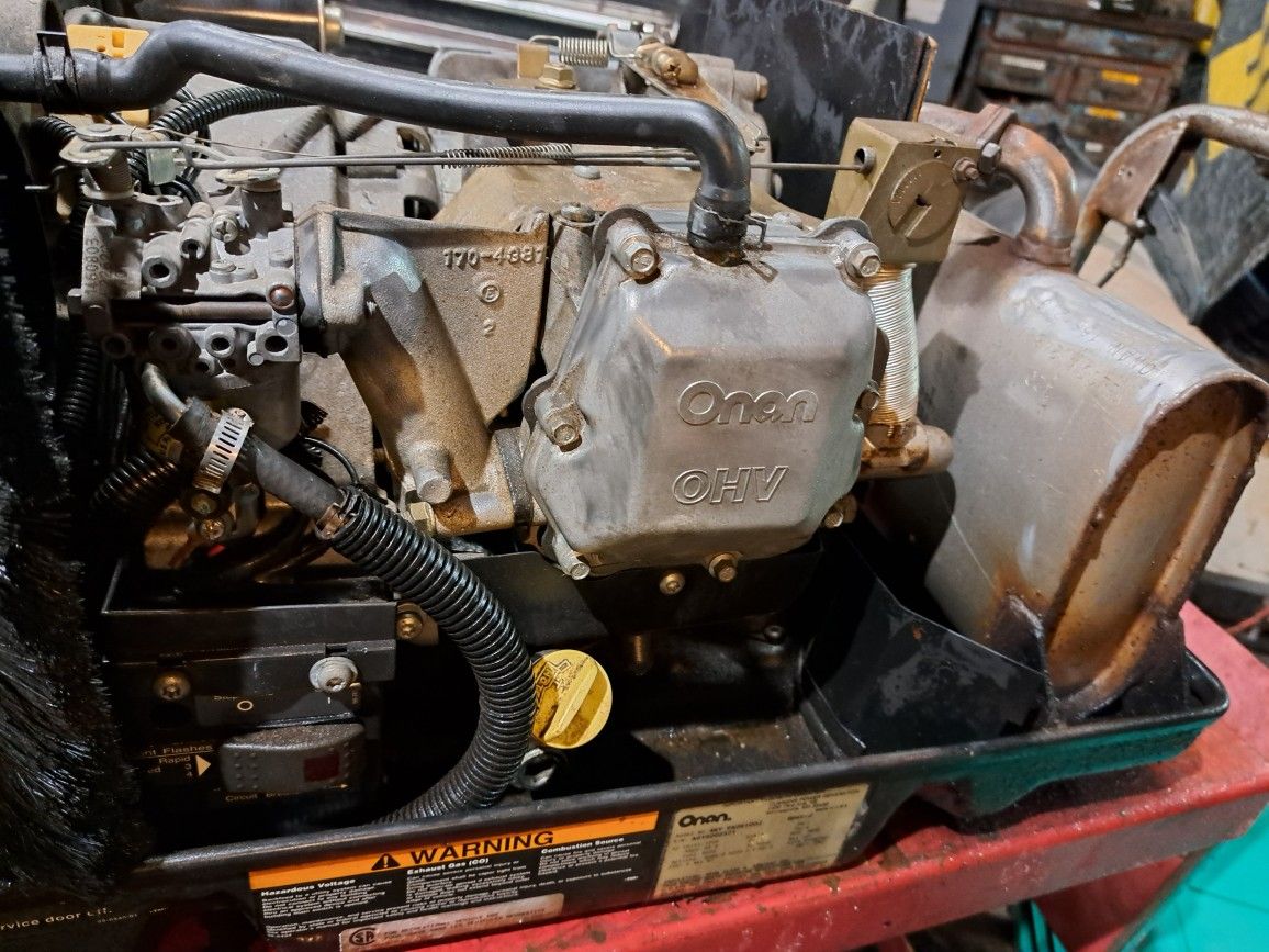 Onan Microquiet 4000 Generator for Sale in Lutz, FL OfferUp