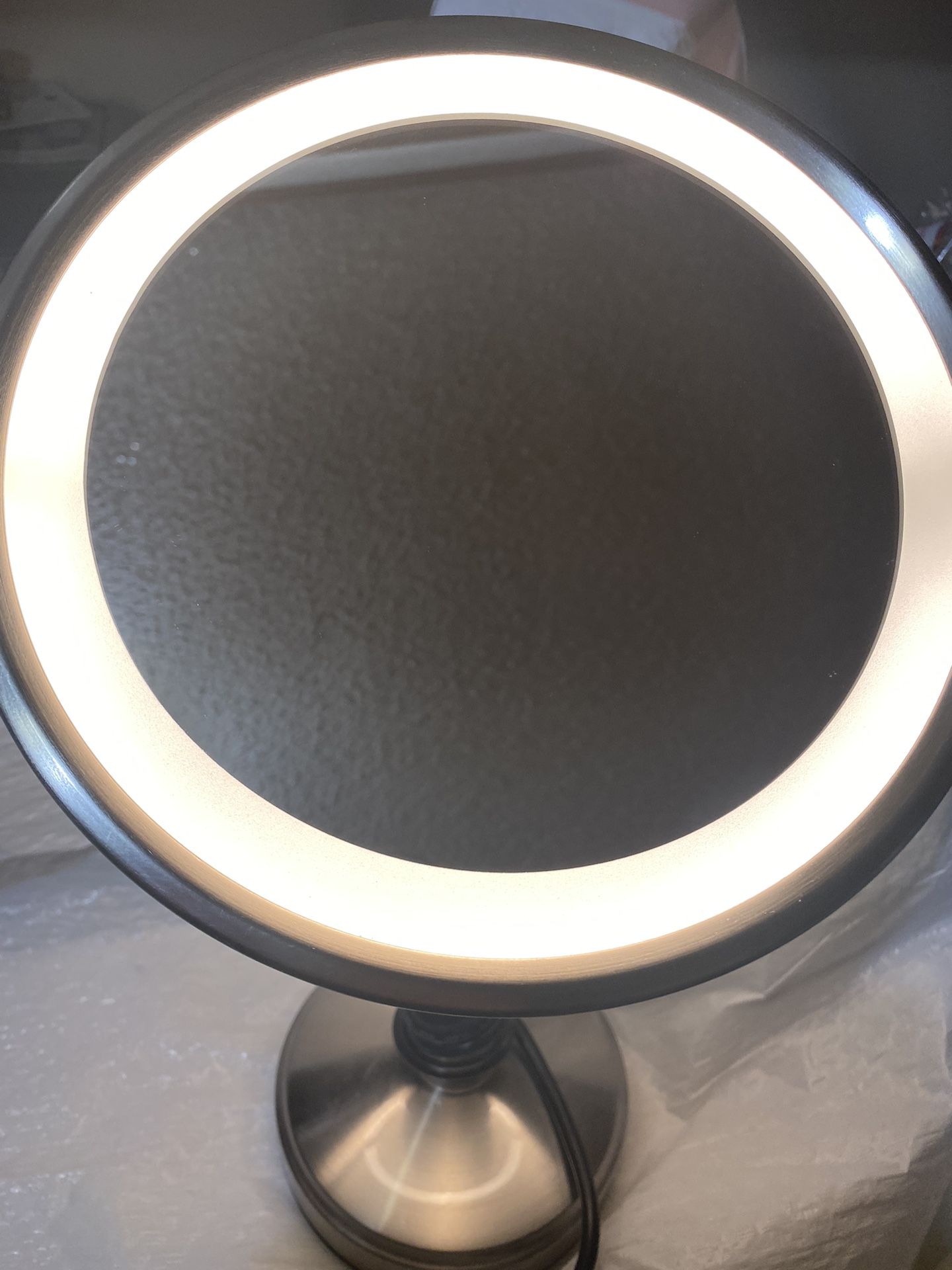 Conair Reflections Double-Sided LED Lighted Vanity Makeup Mirror, 1x/10x magnification, chrome Nickel plate light up mirror have to touch the base to