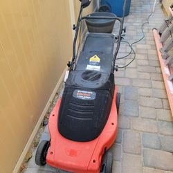 Black & Decker Electric Lawnmower 