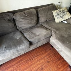 Free Sofá !!! Necesito Se Vaya Ahora !!! Vivo En Kendall 