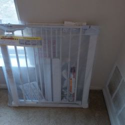 Heavy Duty Expandable Gate ( NEW) Still Available NE Philly Pet Gate Baby Gate
