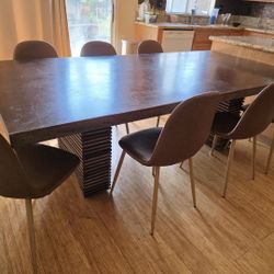 Wood DINNING TABLE