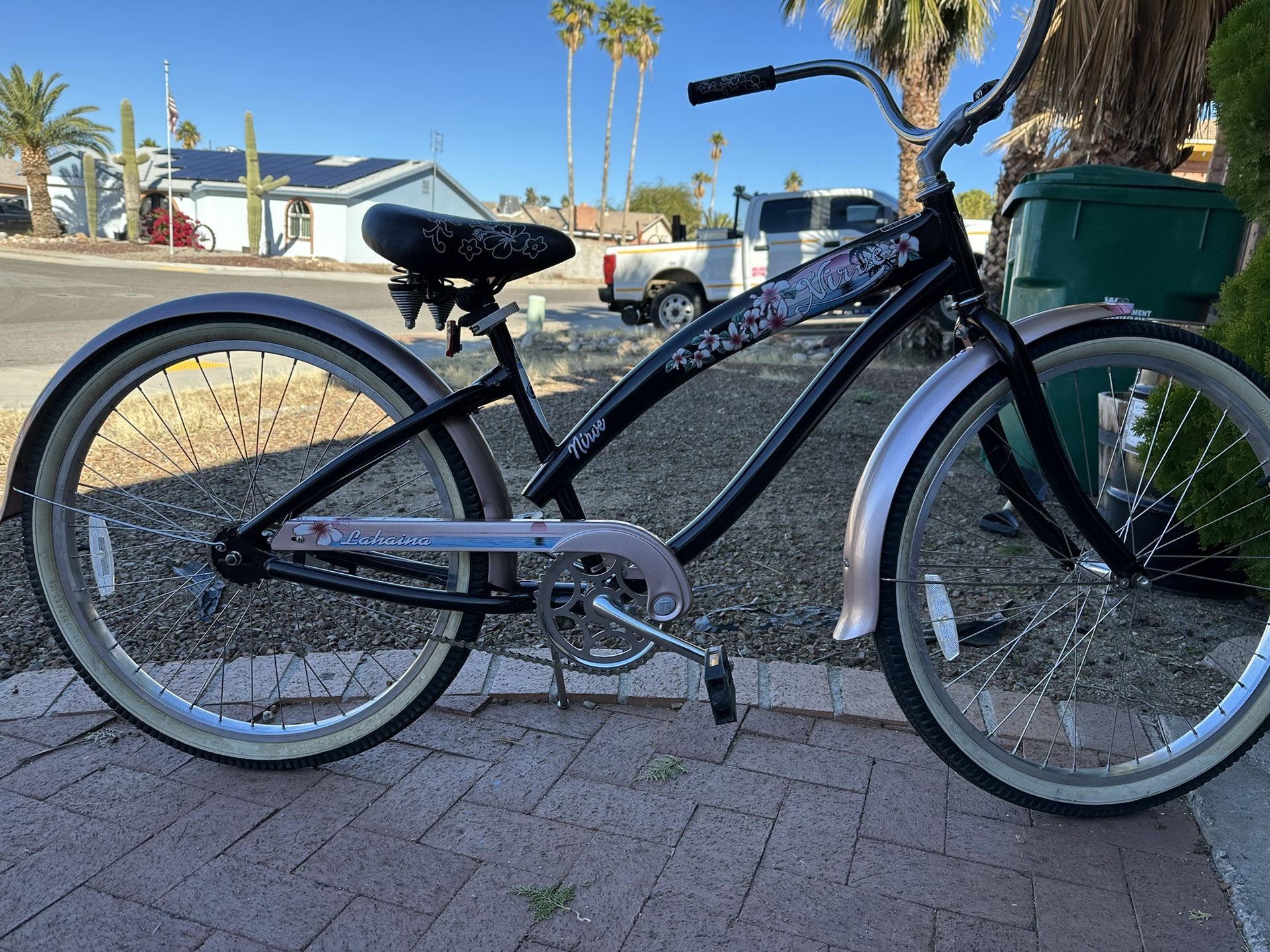 Ladies Nirve Lahaina