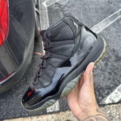 Jordan 11 Retro Cap and Gown (size 11)