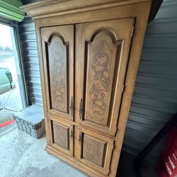 Vintage Armoire / Armario estilo Vintage