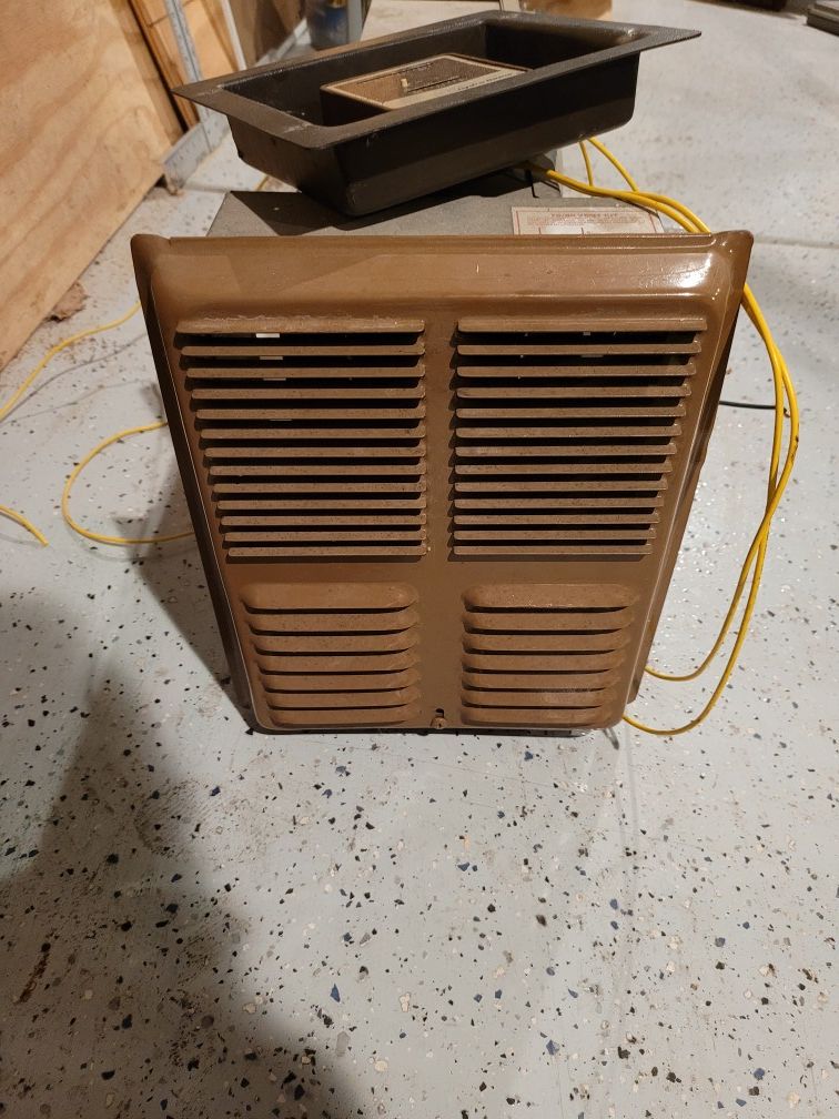 1985 COLEMAN SHENANDOAH POP UP CAMPER FURNACE AND STOVE for Sale in Aurora, IL OfferUp
