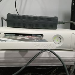 Microsoft Xbox 360 White Console 1 Working Controller Read Description $100 OBO 