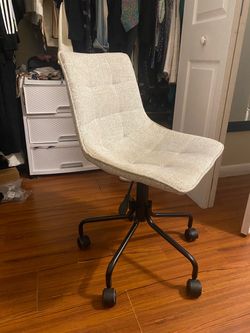 Lightweight grey swivel chair
