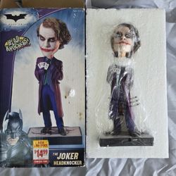 NECA The Joker The Dark Knight Bobble Head Knocker Bobblehead