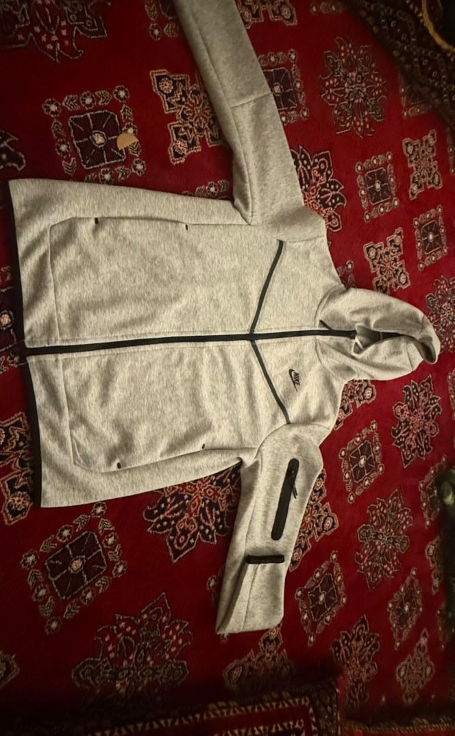Nike Tech