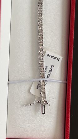 Diamond tennis bracelet