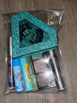 Makeup kit bag