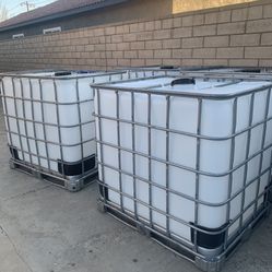 250 Gallon Water Totes /  Tank