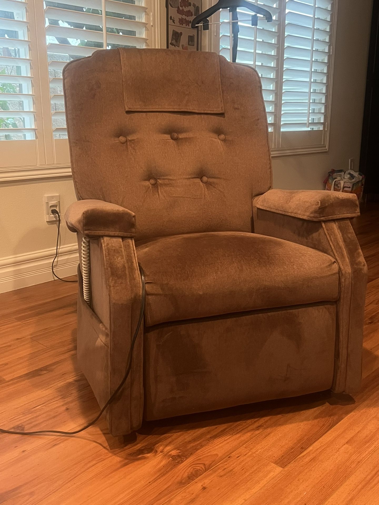 PRIDE Medical Recliner
